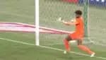 Hugo Souza contra o Japão